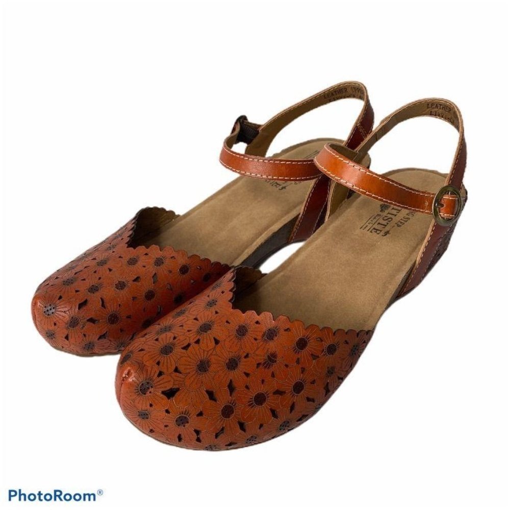 L’Artiste by Spring Step Livvy Flat Sandal Womens 9 Floral leather